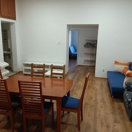 Big Cozy - Skyfall Apartment 3 Bdrm 6 Beds 1&Half Baths Budapest Exterior foto